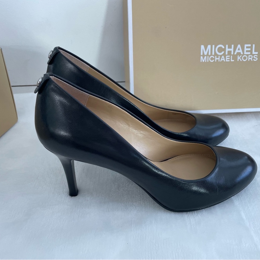 Michael Kors Leather Flex Pumps (used)